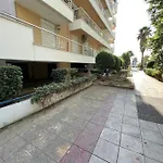 Aristi Apartment By The Music Hall